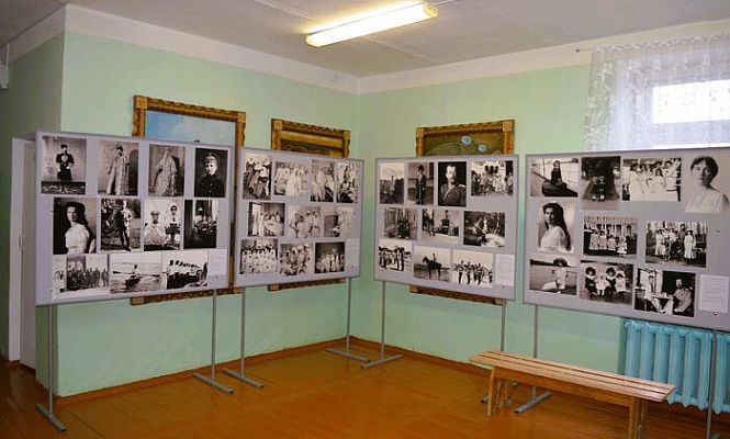 В Псковской области проходит выставка о Царской семье для школьников