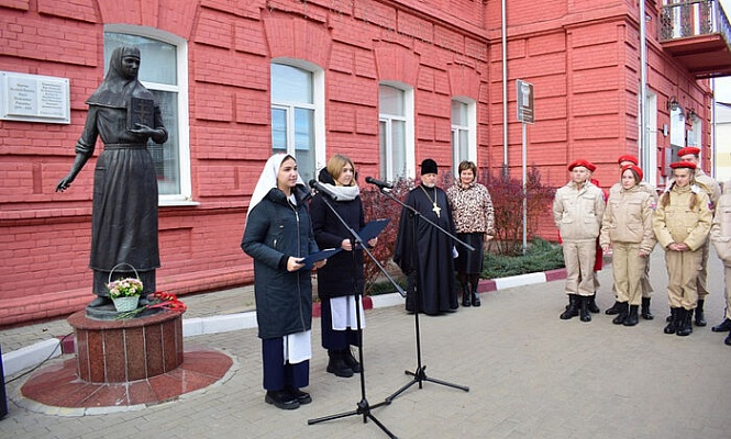 Новооскольская школа имени Княжны Ольги Романовой отметила день рождения своей небесной покровительницы
