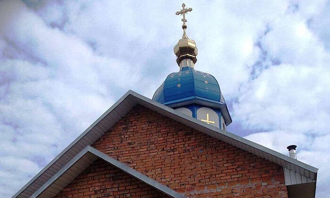Рейдеры во главе с депутатом сельсовета захватили храм в Хмельницкой области Украины