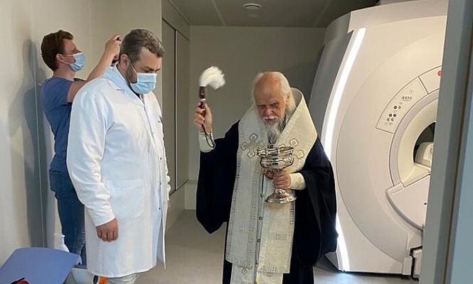 Епископ Верейский Пантелеимон освятил новый Центр лучевой диагностики больницы святителя Алексия в Москве