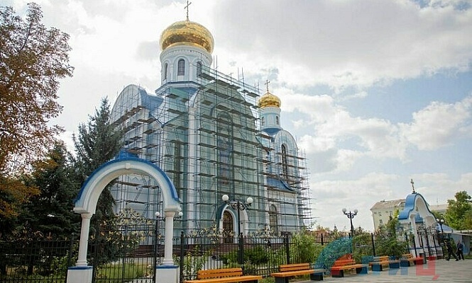 Московские строители начали реконструкцию храма в честь иконы "Умиление" в Луганске